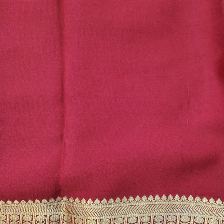 Crimson Red Gold Zari Checked Silk Saree
